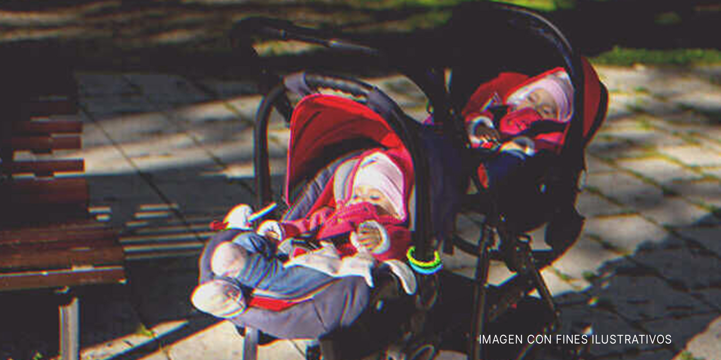 Bebés en coche. | Foto: Shutterstock