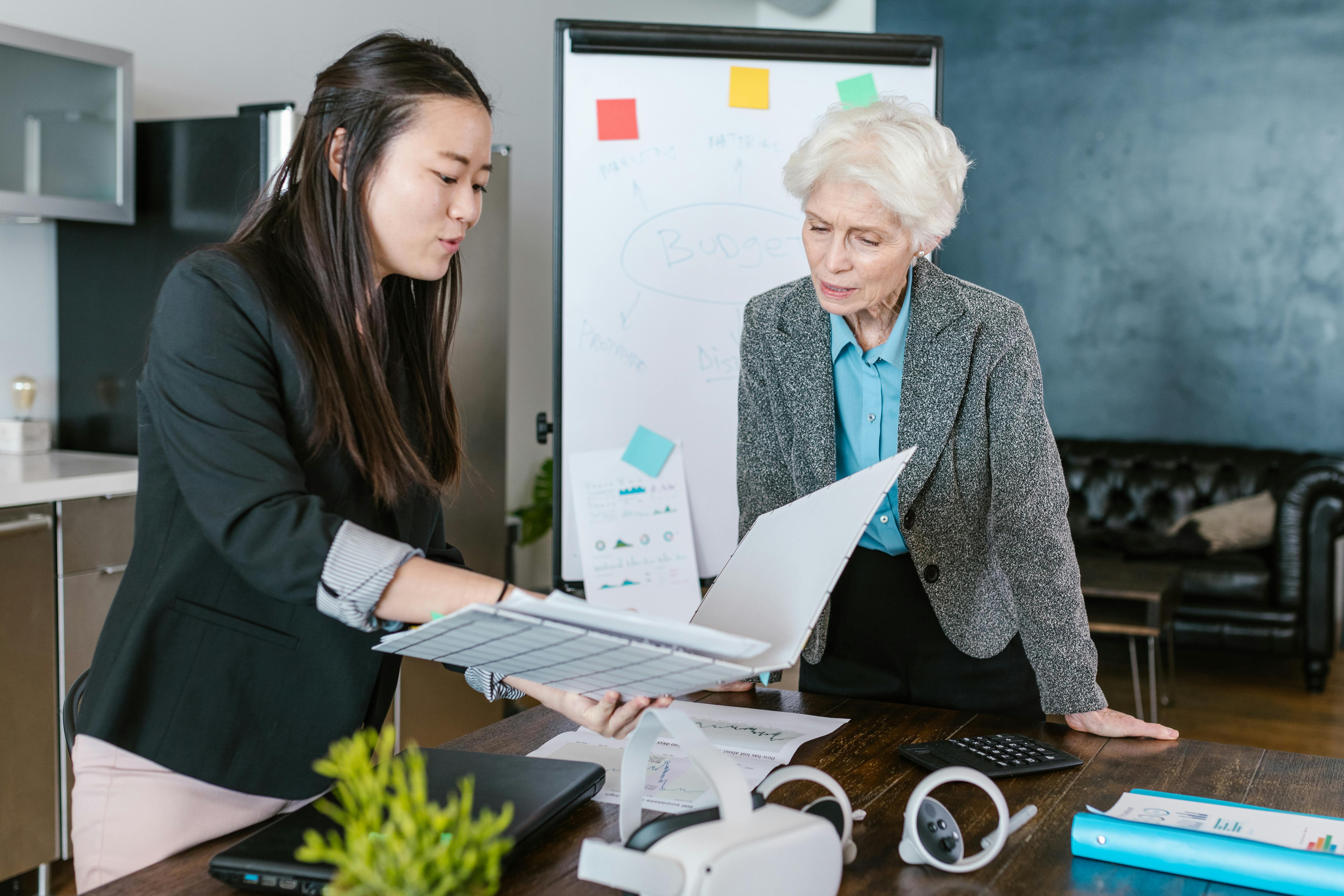 A younger woman negotiating something with an older one | Source: Pexels