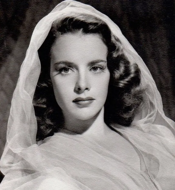 Portrait of Susan Peters circa 1945 | Photo:Public domain/Wikimedia Commons