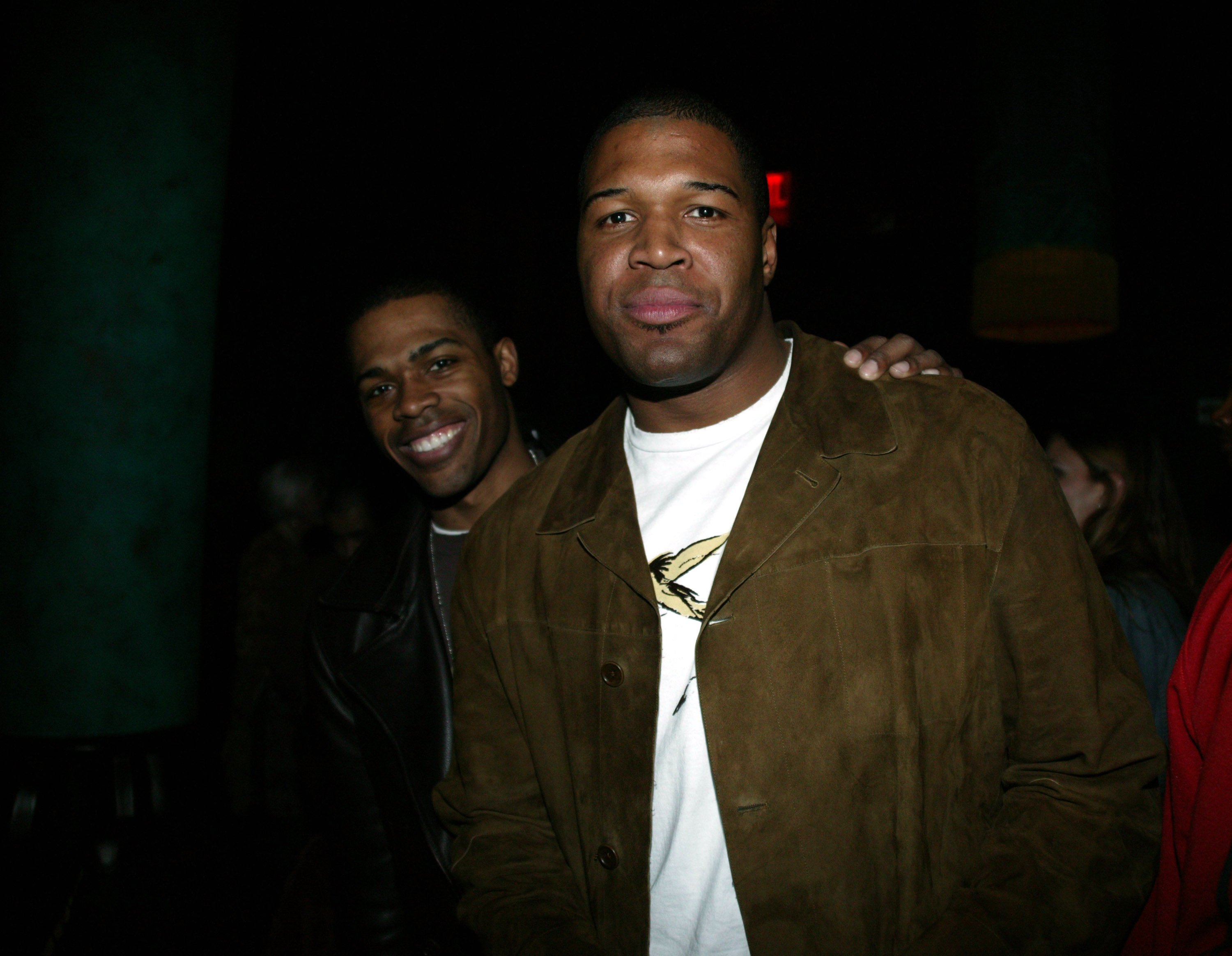 Dr. Ian Smith and Michael Strahan at the Phat Farm Magic Party in Nevada, Las Vegas, on February 16, 2005. | Source: Johnny Nunez/WireImage/Getty Images