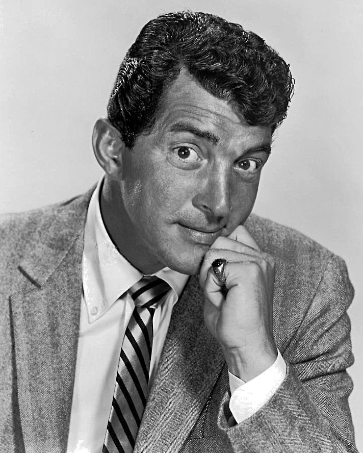 Original studio publicity photo of Dean Martin for the film "Bells Are Ringing," 1960 | Photo: Wikimedia Commons Images