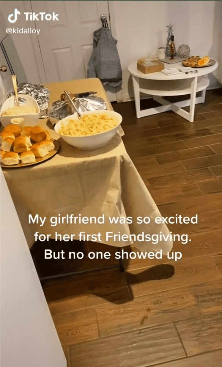 Lady got disappointed by her friends for not showing up at her friendsgiving. | Photo: tiktok.com/kidalloy