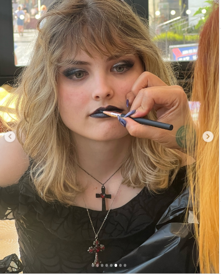 A photo of Dannielynn getting her makeup done on ther 18th birthday celebration posted on September 8, 2024 | Source: Instagram/larryanddannielynn