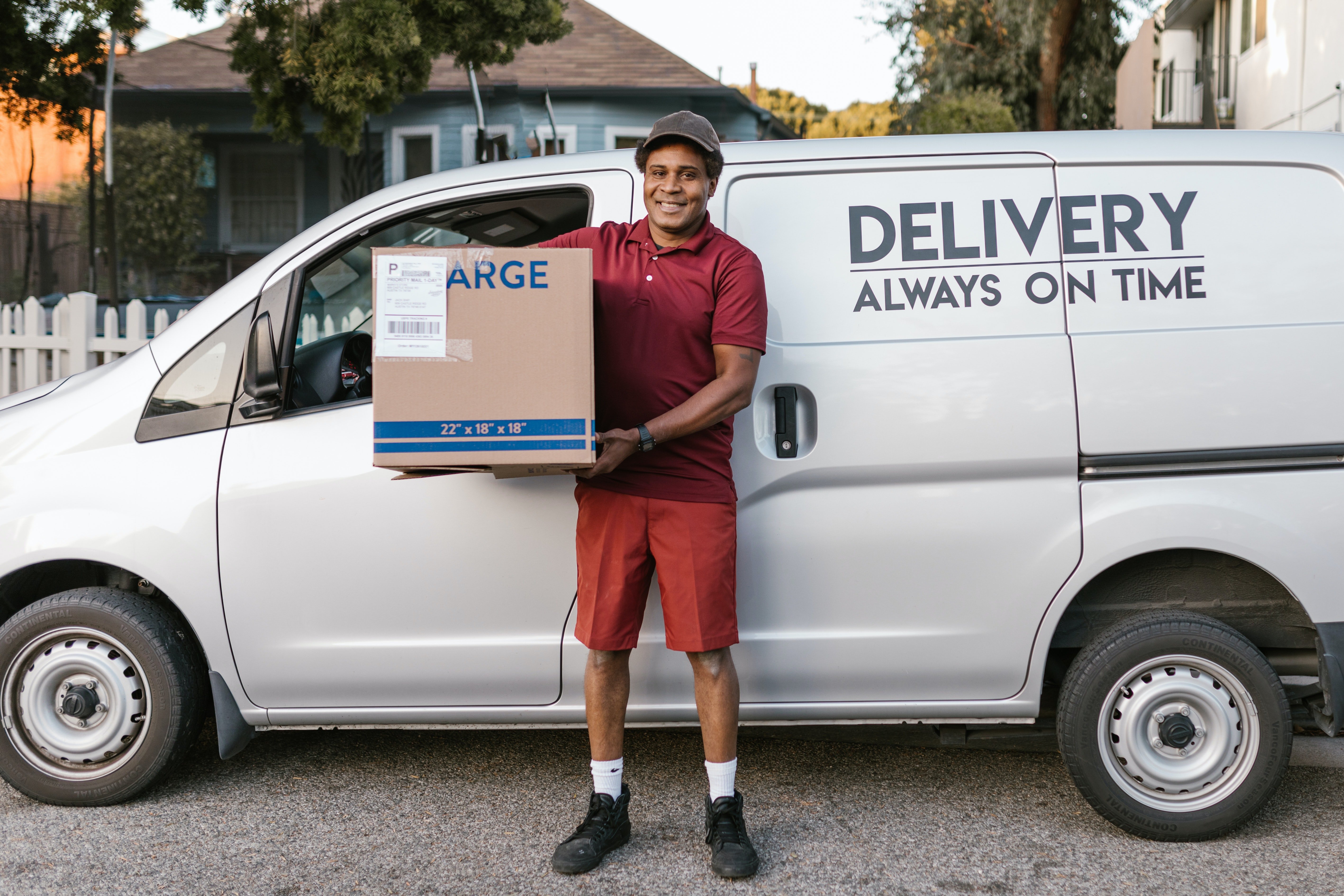 The delivery man delivered the box at Stella's house and drove away. | Source: Pexels
