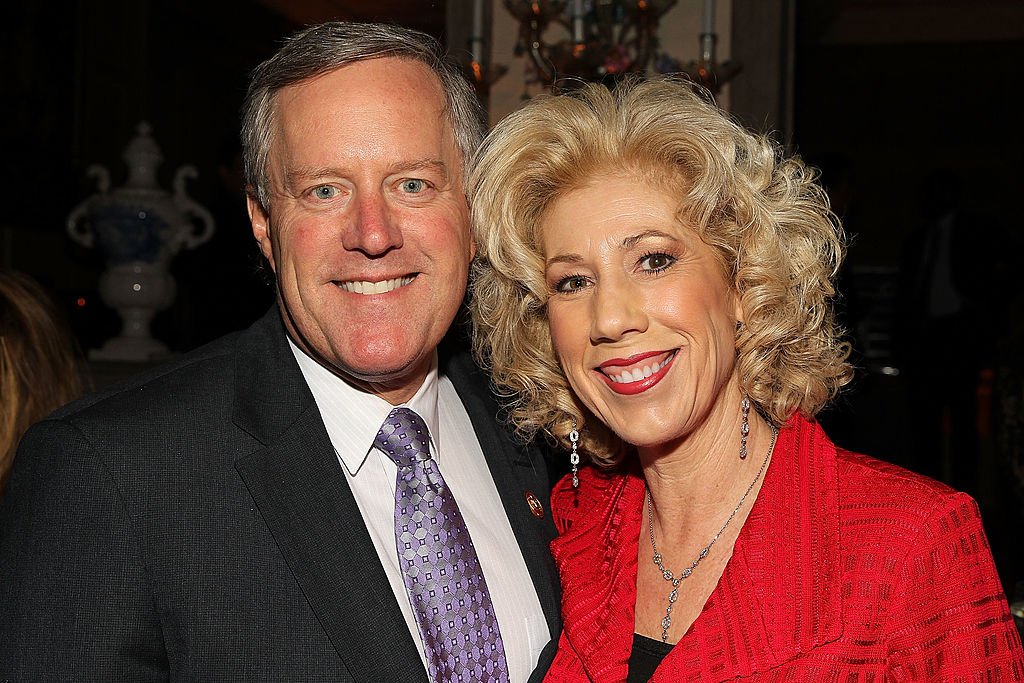 White House chief of staff, Mark Meadows and Debbie Meadows attend ELLE's annual Women in Washington Power List dinner, at Villa Firenze, the home of the Italian Ambassador, on March 25, 2014 in Washington, DC. | Photo: Getty Images
