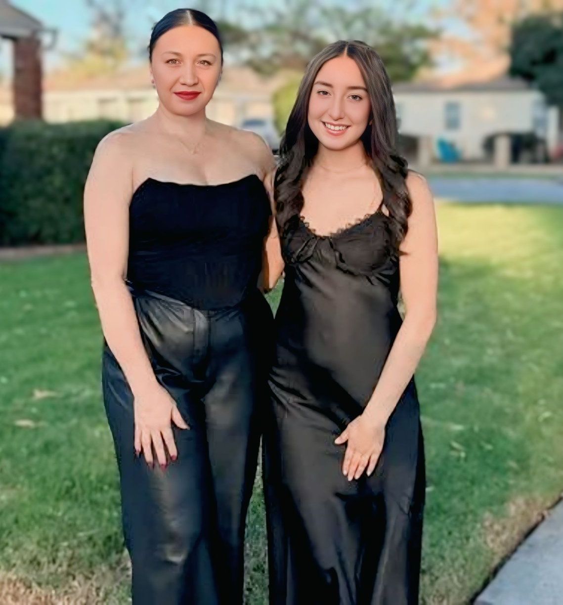 Lilly and her mother Roxana, dated January 18, 2026 | Source: Facebook/josueespinozaf13