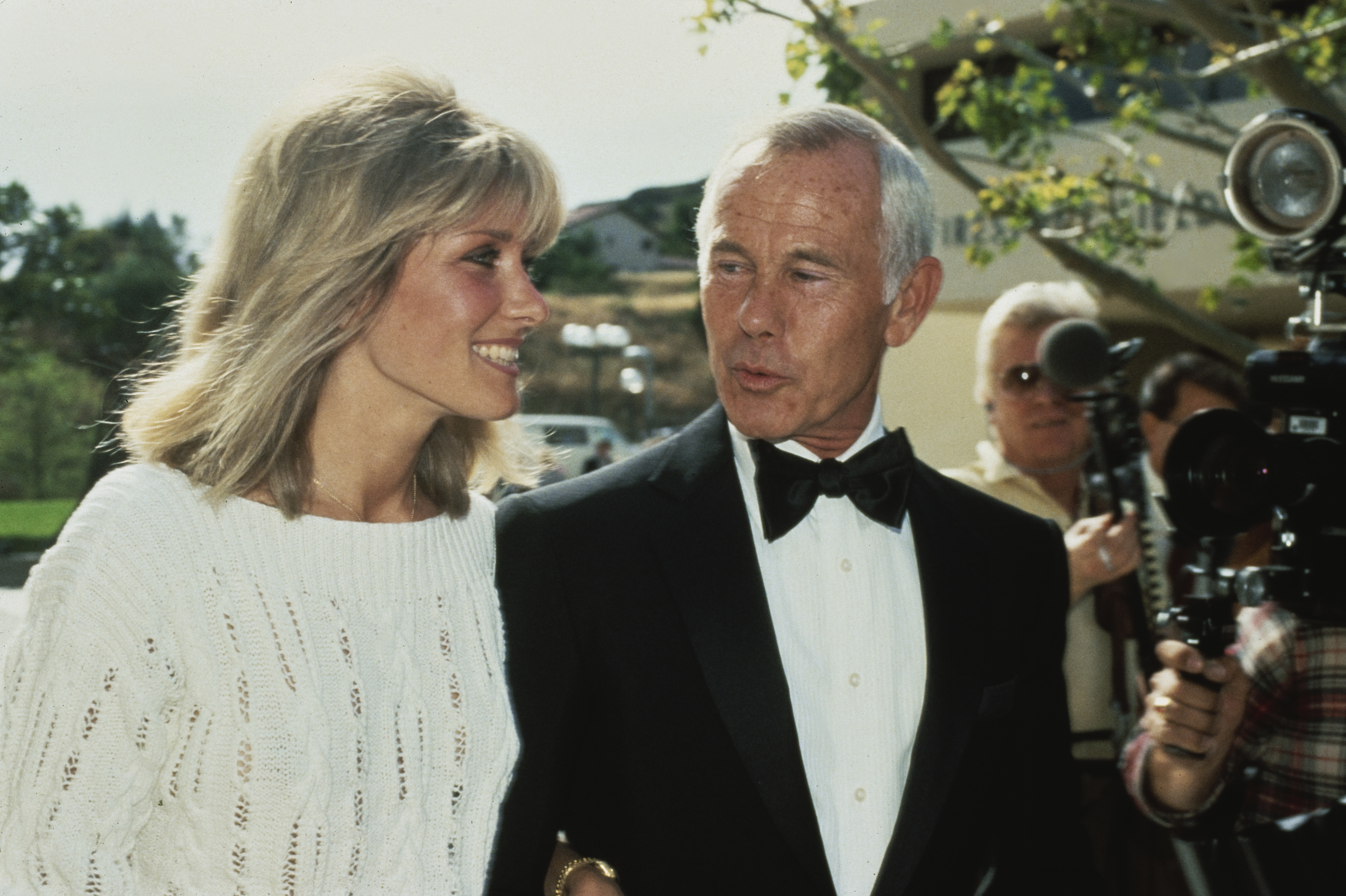 Johnny Carson and wife Alexis Maas attend the 2nd Annual Benefit Concert for the Malibu Emergency Room at Pepperdine University's Firestone Field house in Malibu, California, United States, on March 18, 1984. | Source: Getty Images