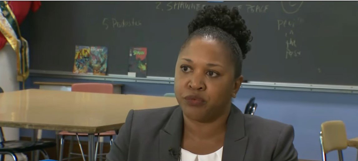 Picture of the principal of Glenfield Middle School, Erika Pierce | Source: Youtube/