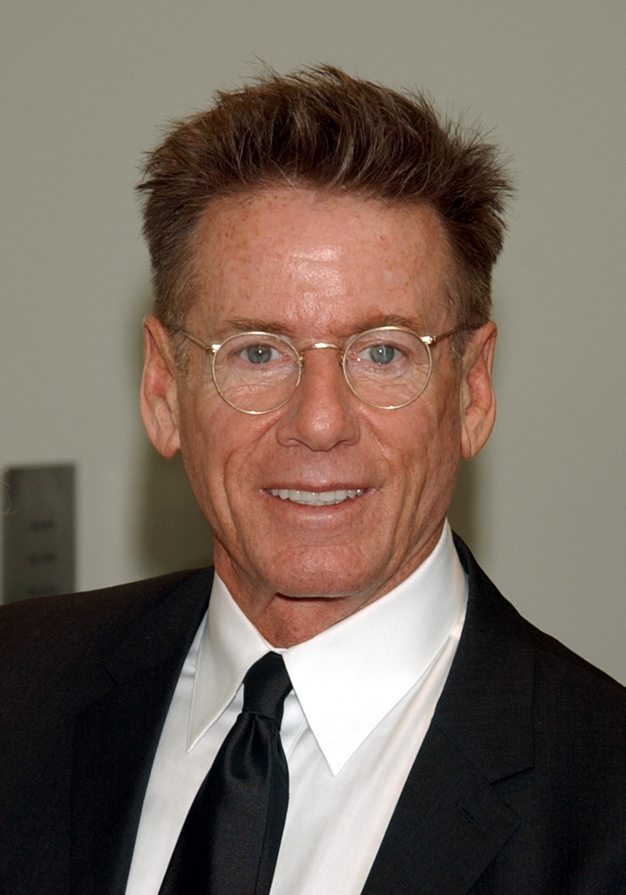 Looking polished and composed, Calvin Klein attended the Calvin Klein and The Society of Memorial Sloan-Kettering Cancer Center Luncheon and Fall 2003 Fashion Preview in New York on May 28. Wearing a sleek black suit with signature understated elegance, he appeared every bit the designer whose name had become synonymous with modern American style, even as he moved into a more private chapter of his life.