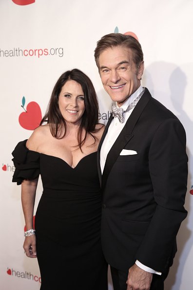  Lisa Oz and Dr. Mehmet Oz attend the HealthCorps 13th Annual Gala at Cipriani 25 Broadway on April 16, 2019 in New York City | Photo: Getty Images