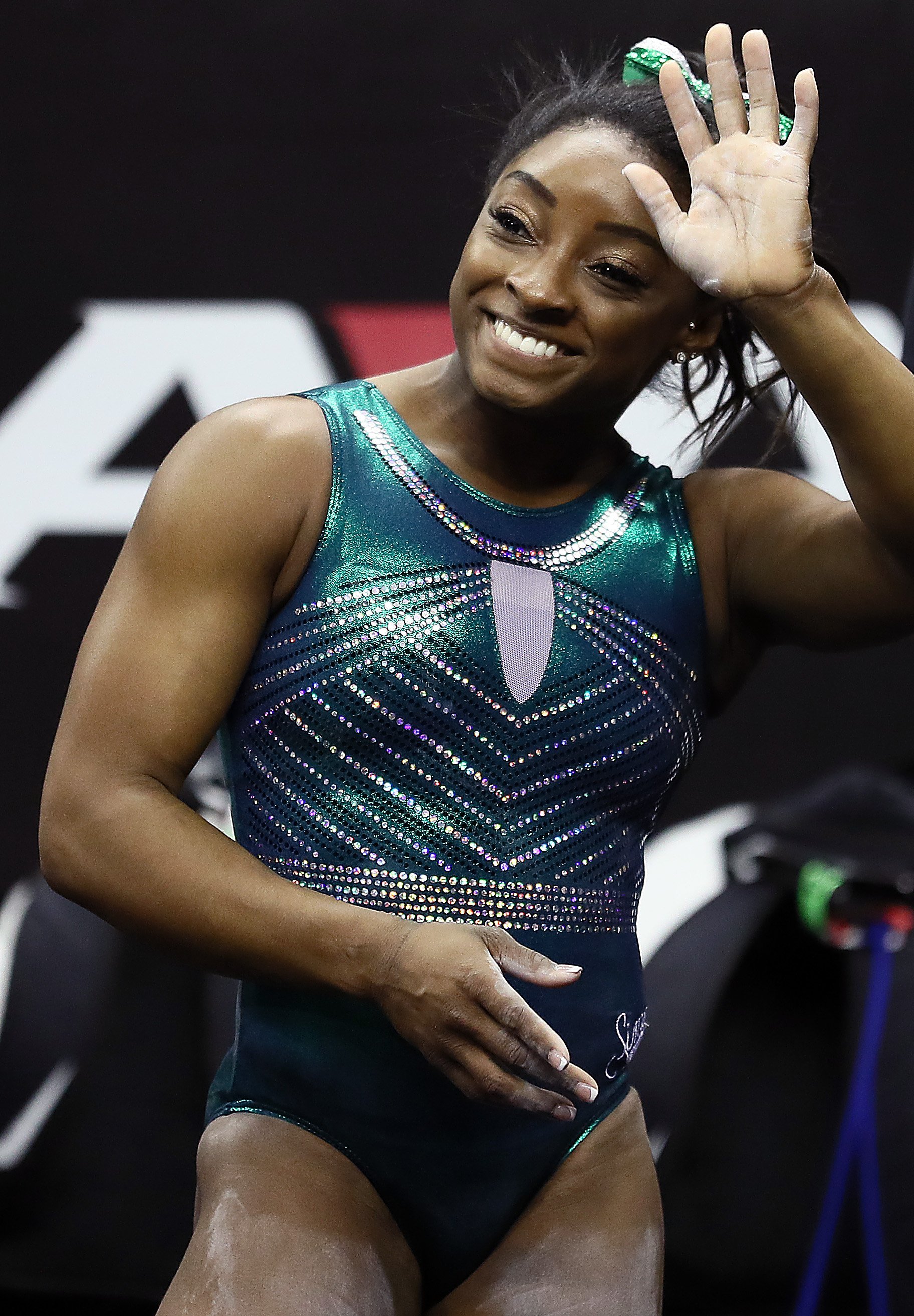 Simone Biles waving at the fans at the 2019 U.S. Gymnastics Championships in Kansas City, Missouri | Photo: Getty Images