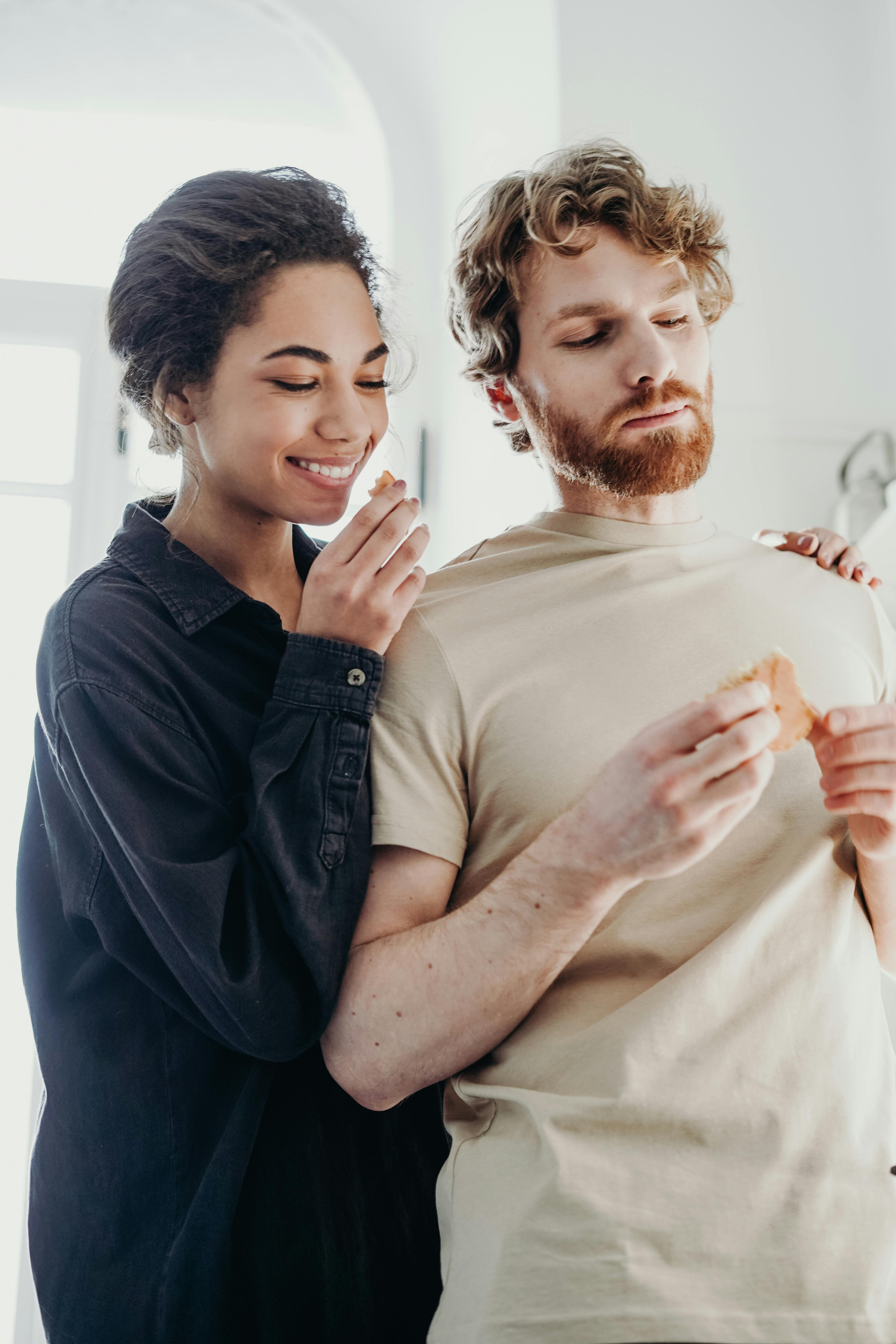 A couple having breakfast | Source: Pexels