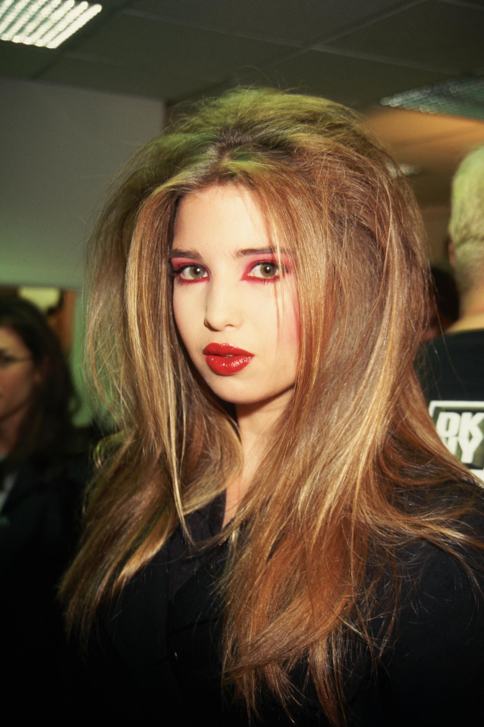 Ivanka Trump pictured backstage ahead of a fashion show on April 1, 1997 | Source: Getty Images