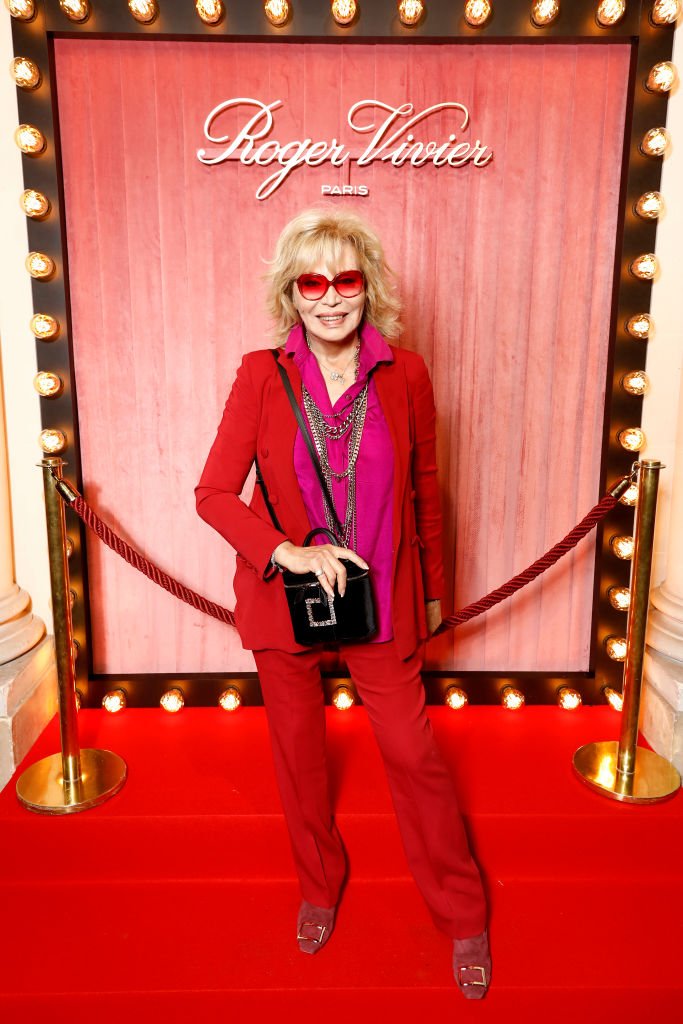 Amanda Lear assiste à la journée de presse Roger Vivier à l'hôtel Vivier lors de la Fashion Week de Paris, printemps-été 2020, le 26 septembre 2019 à Paris, France. | Photo : Getty Images