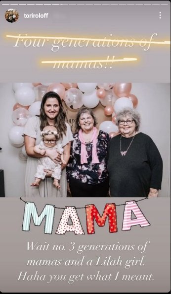 Tori strikes a pose with her daughter, mother, and grandmother | Source: Instagram/@toriroloff