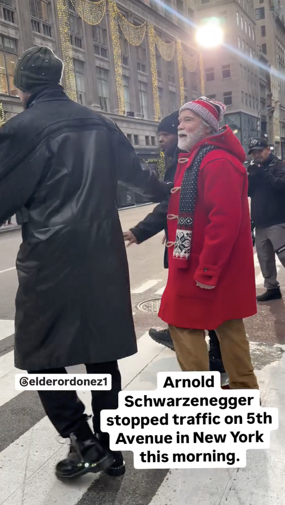 Arnold Schwarzenegger walks in New York City, posted on December 16, 2024 | Source: Instagram.com/elderordonez1