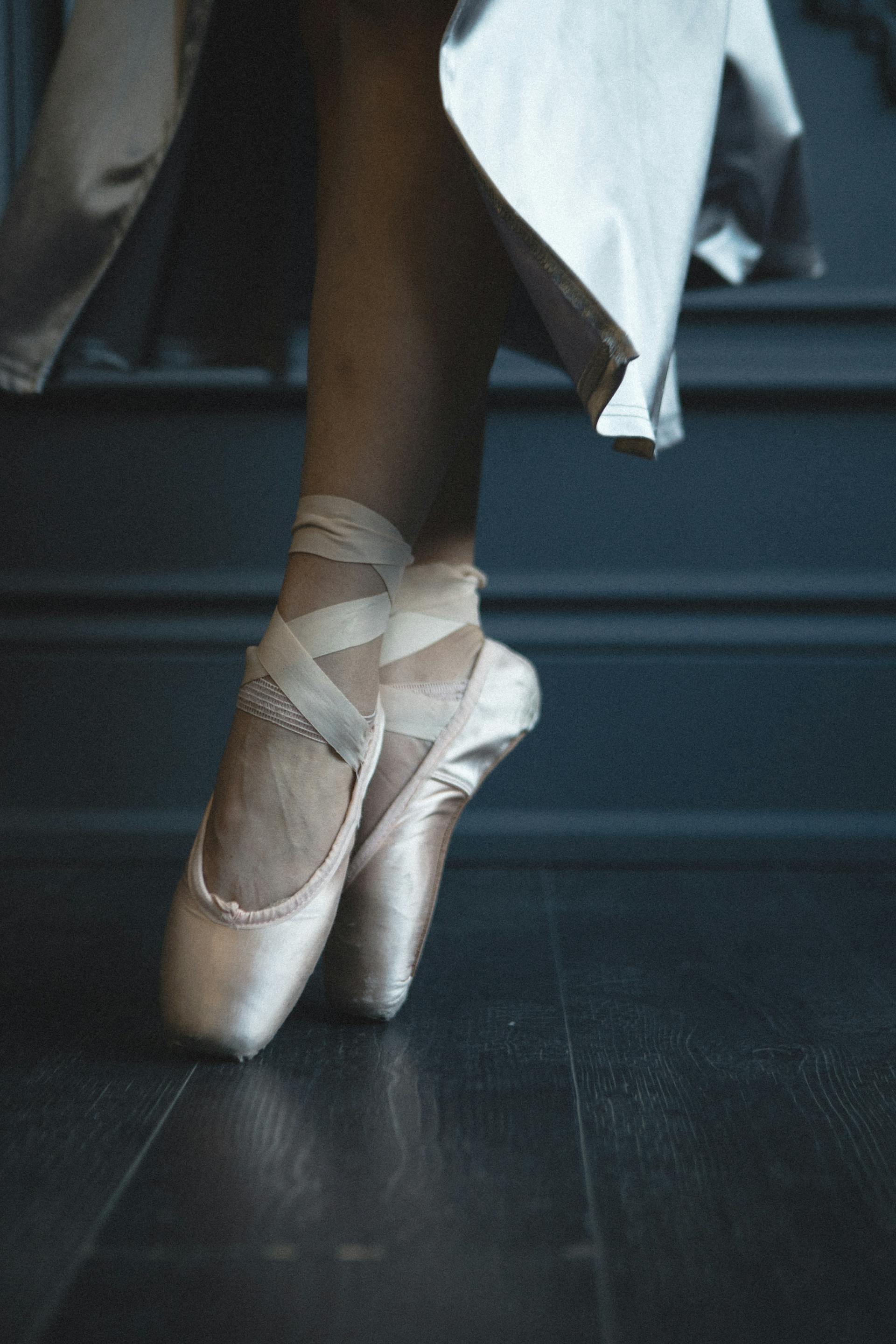 A woman wearing ballet shoes | Source: Pexels