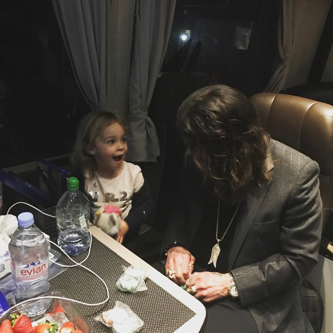 Pearl Clementine and Ozzy Osbourne from a post dated February 5, 2017. | Source: Instagram/jackosbourne