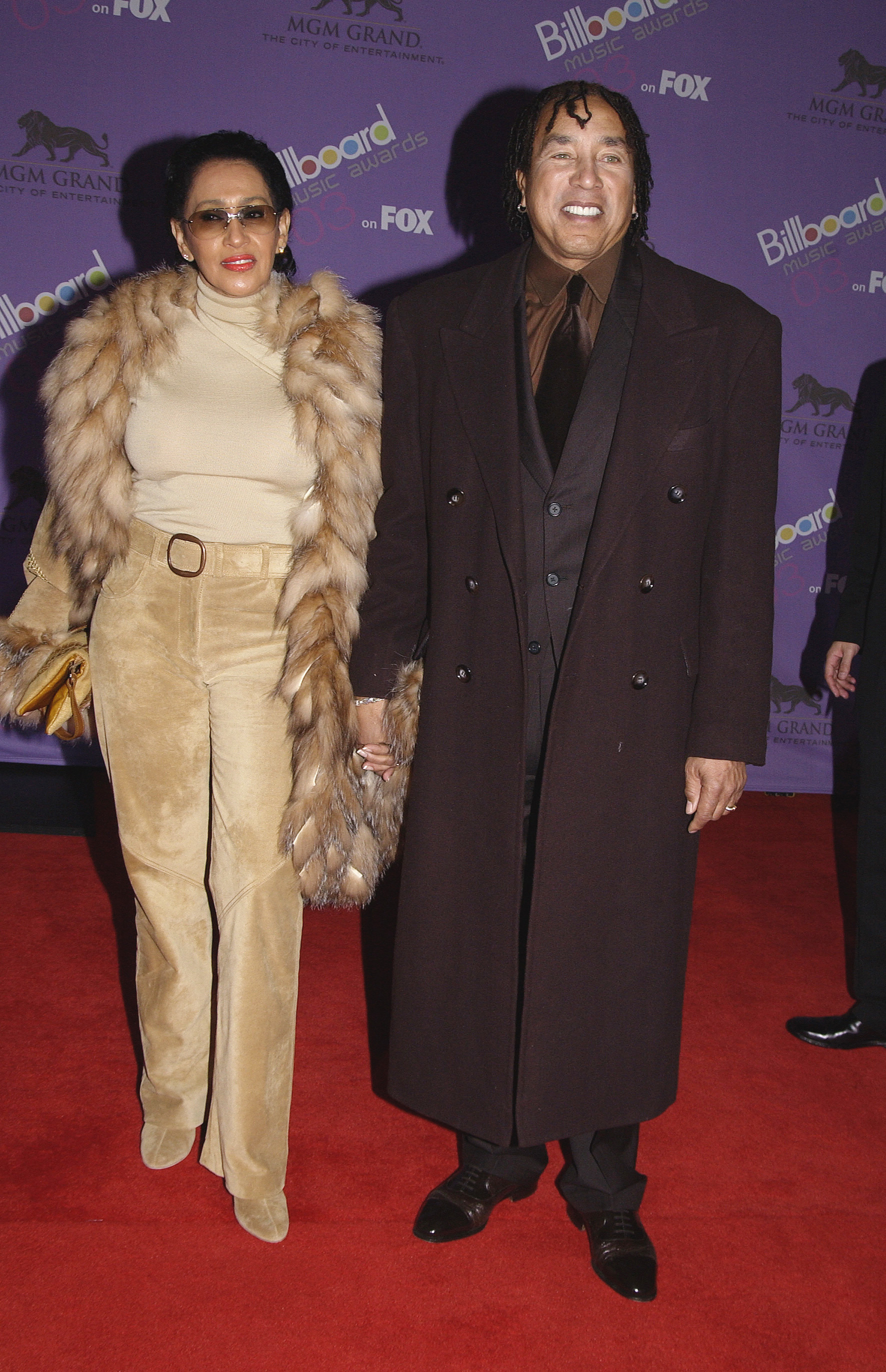 Frances Gladney and Smokey Robinson at the 2003 Billboard Music Awards. | Source: Getty Images