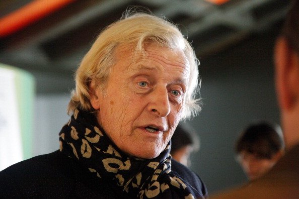 El actor Rutger Hauer asiste a una proyección de "Cirkus Columbia" en el SVA Theatre 2 el 20 de octubre de 2011 en la ciudad de Nueva York. | Foto: Getty Images El actor Rutger Hauer asiste a una proyección de "Cirkus Columbia" en el SVA Theatre 2 el 20 de octubre de 2011 en la ciudad de Nueva York. | Foto: Getty Images