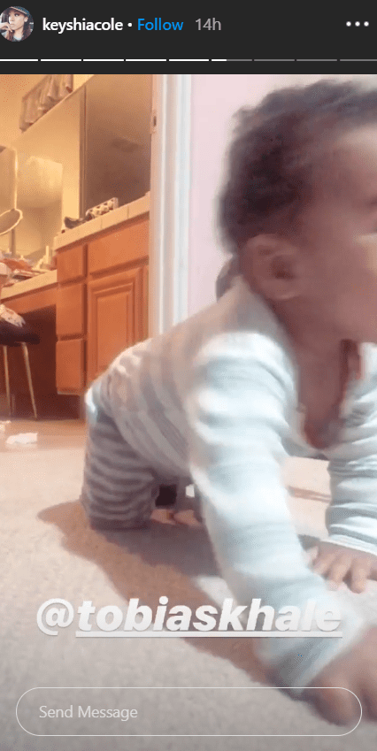 A picture of Keyshia Cole's baby crawling | Photo: Instagram/keyshiacole