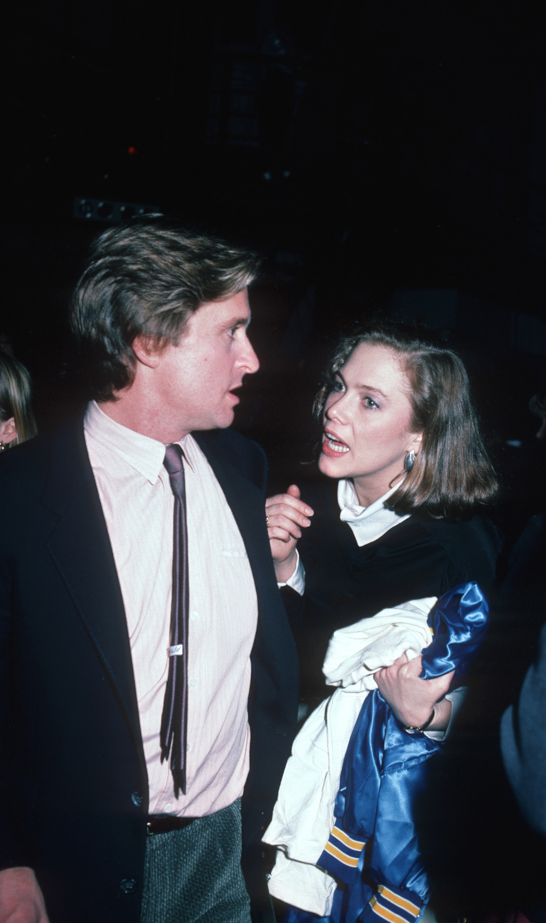 Michael Douglas and Kathleen Turner at the Eugene O'Neill Theater in New York City on April 1, 1984 | Source: Getty Images