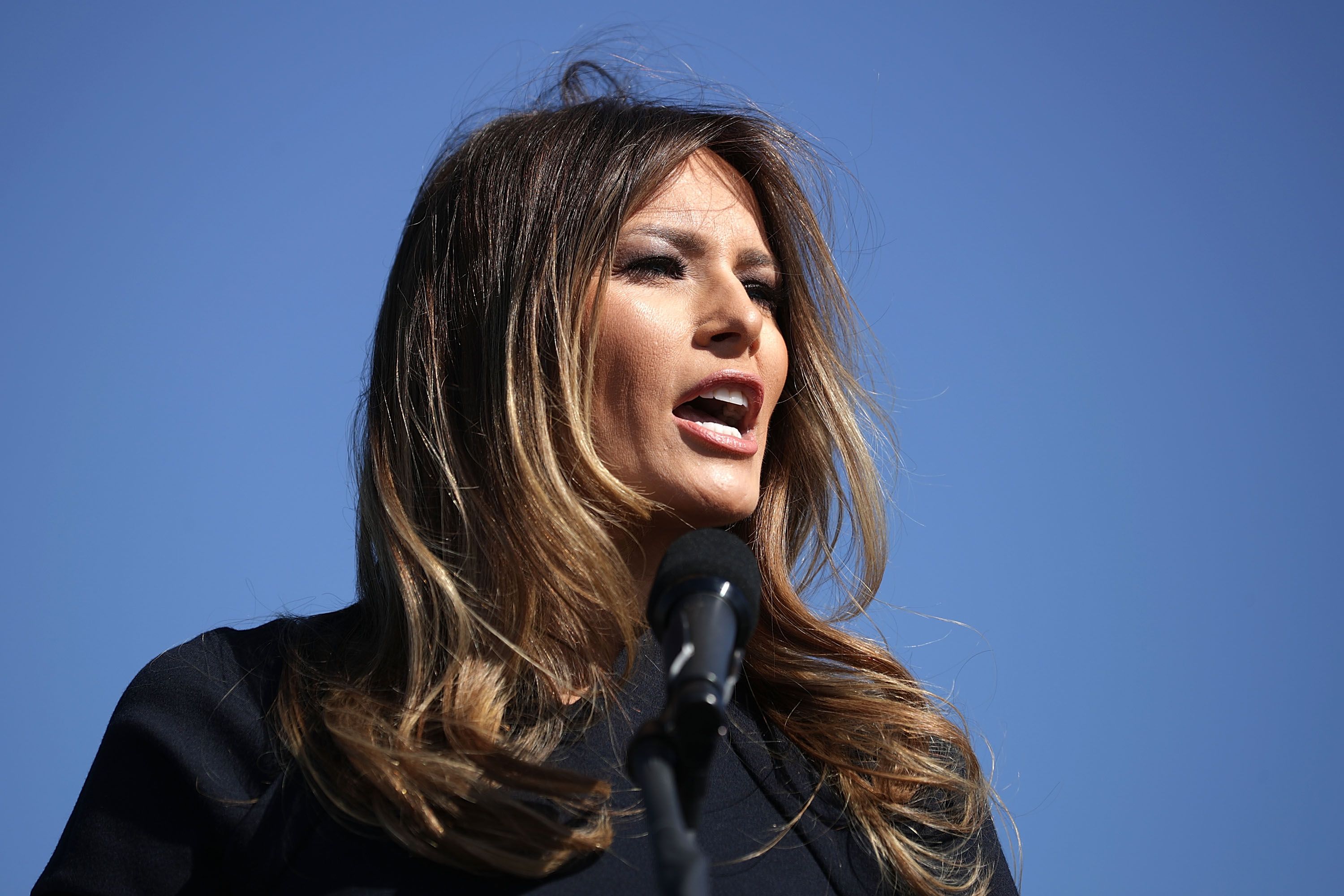 Melania Trump, wife of Republican presidential nominee Donald Trump, introduces her husband during a campaign rally the Air Wilmington Hangar located at Wilmington International Airport, North Carolina | Photo: Getty Images