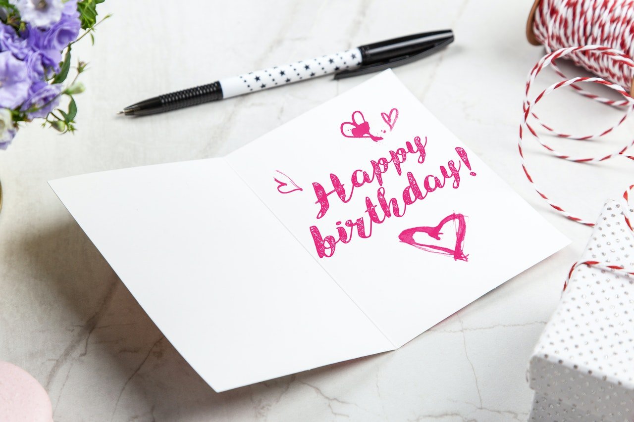 A beautifully designed birthday card| Photo: Pexels
