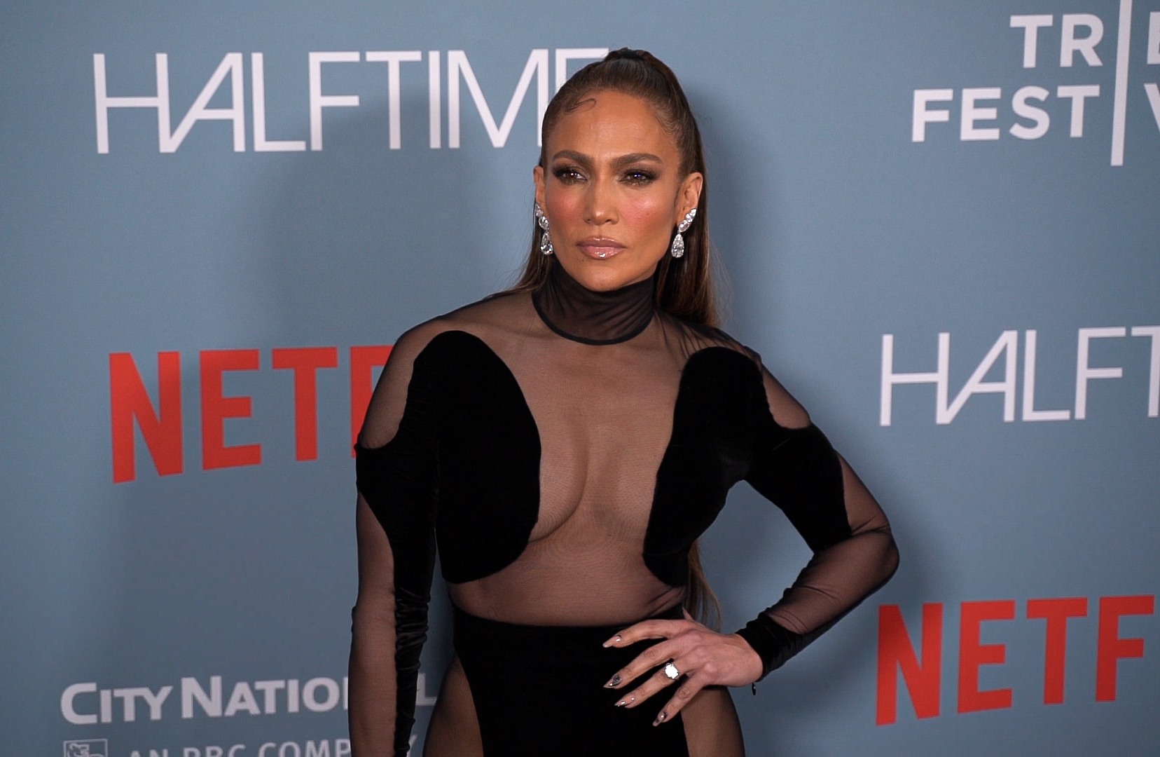 Jennifer Lopez, wears her engagement ring as she attends "Halftime" premiere during the Tribeca Film Festival Opening Night in New York City, on June 8, 2022 | Source: Getty Images