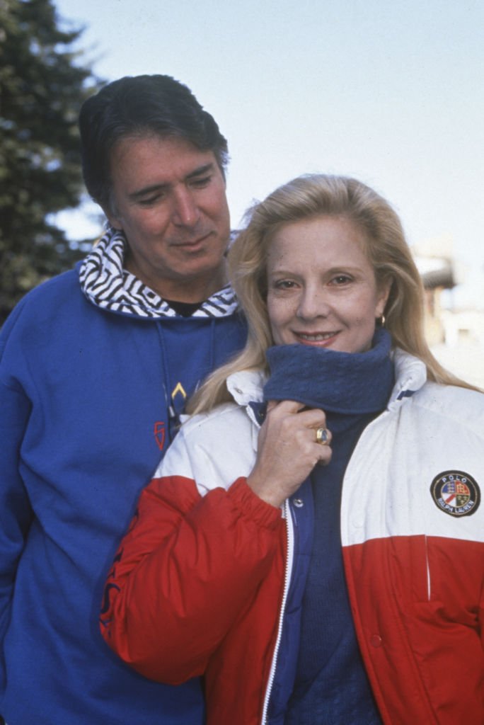 Sylvie Vartan and her husband Tony Scotti during the Avoriaz Festival in January 1993, France.  |  Photo: Getty Images