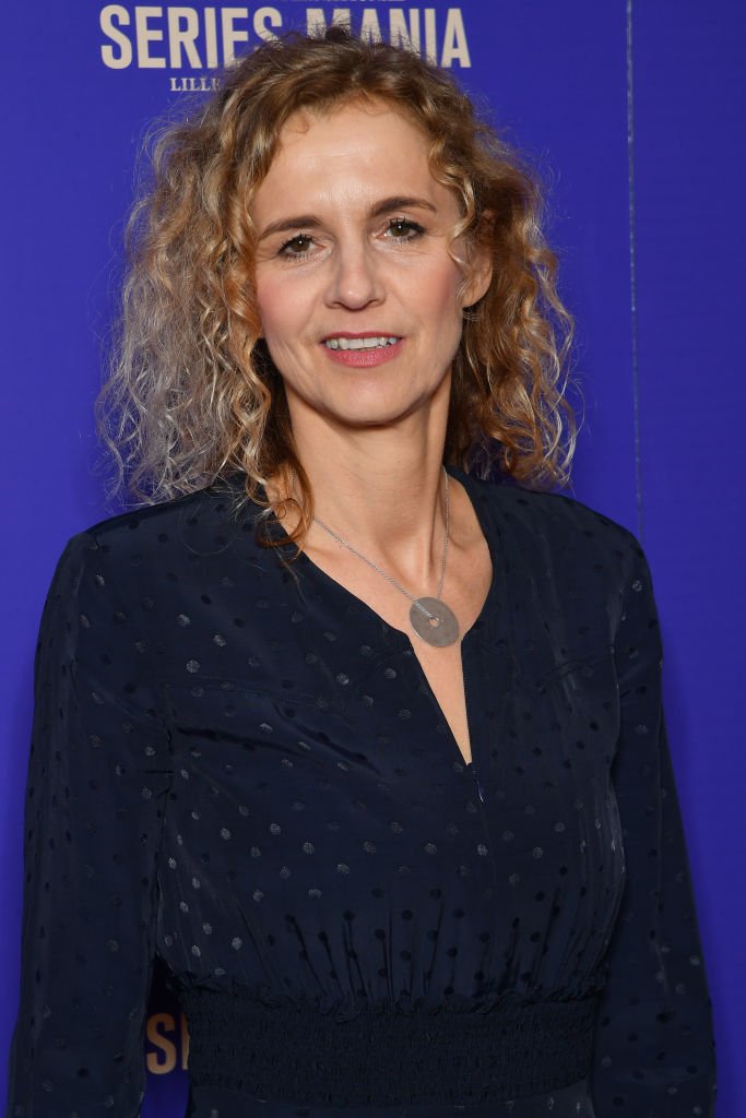 Delphine de Vigan assiste à la cérémonie d'ouverture du festival 2nd Series Mania à Lille le 22 mars 2019 à Lille, France. | Photo : Getty Images Delphine de Vigan assiste à la cérémonie d'ouverture du festival 2nd Series Mania à Lille le 22 mars 2019 à Lille, France. | Photo : Getty Images