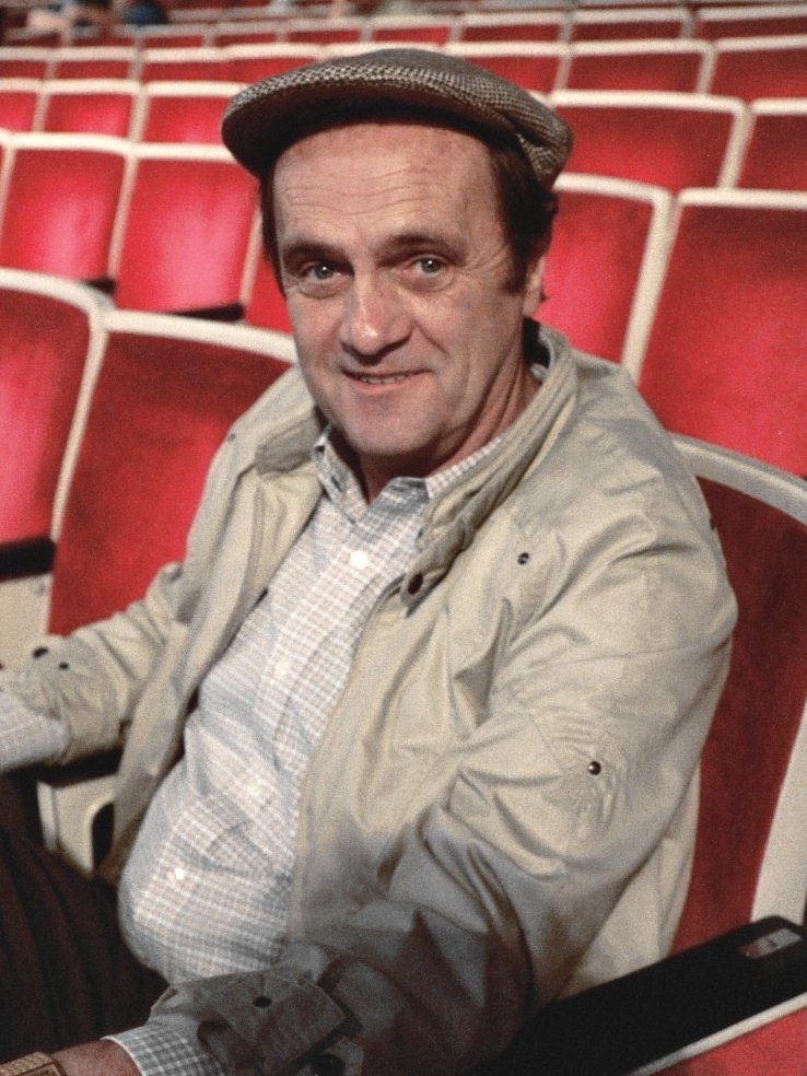 Bob Newhart at the 1987 Emmy Awards | Photo by Alan Light, Bob Newhart crop, CC BY 2.0, Wikimedia Commons Images