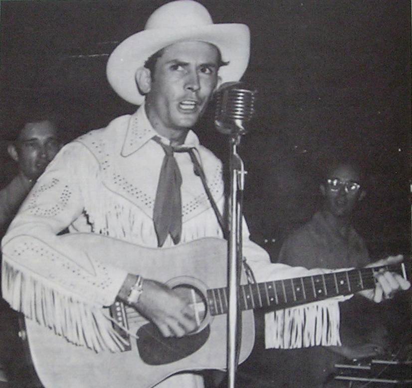 Hank Williams in concert in 1951 | Photo: Wikimedia Commons Images