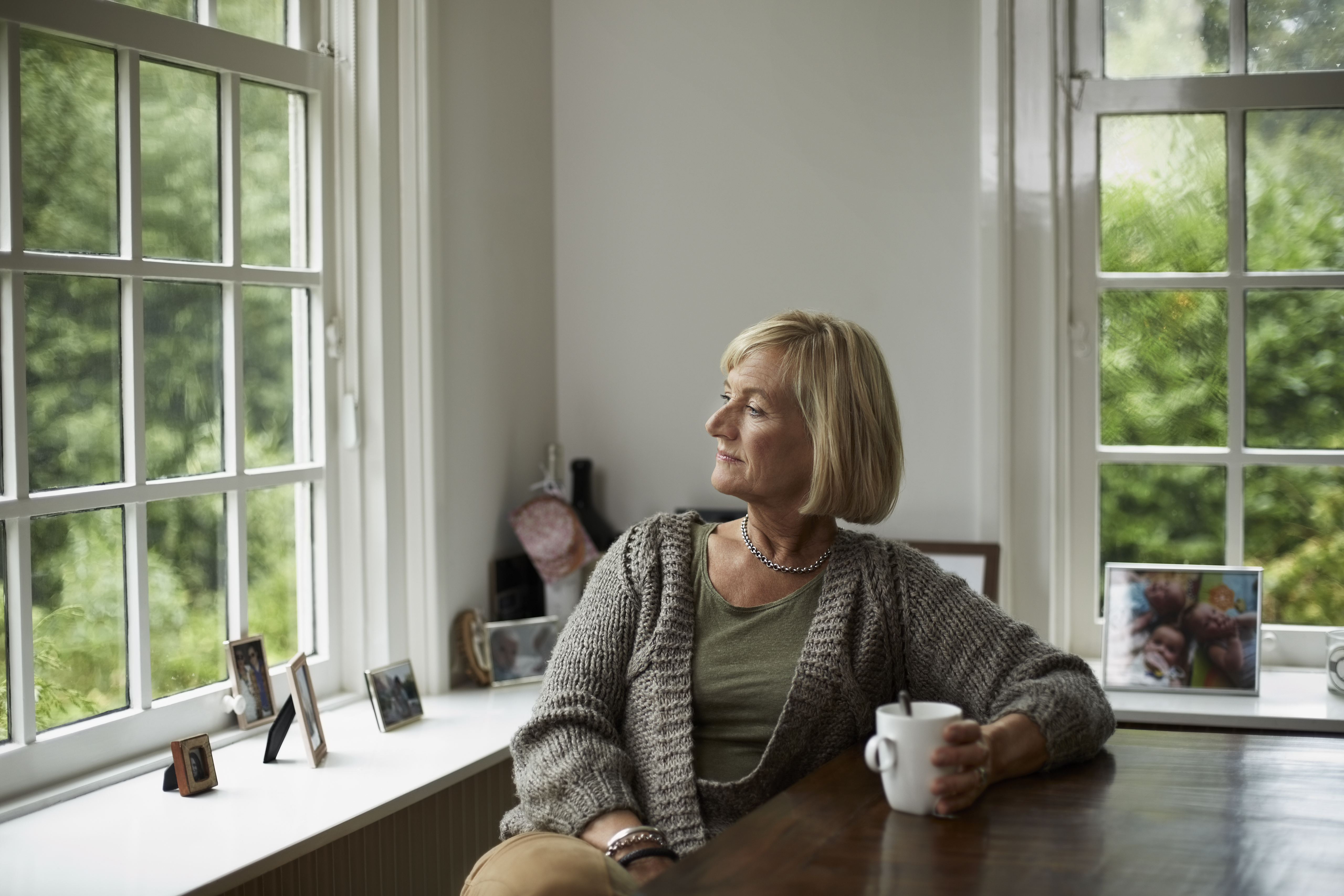 Thoughtful senior woman having coffee | Source: Getty Images