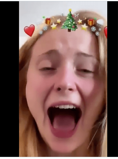 Sophie Turner sings to Mariah Carey's Christmas song | Source: Instagram/@sophiet