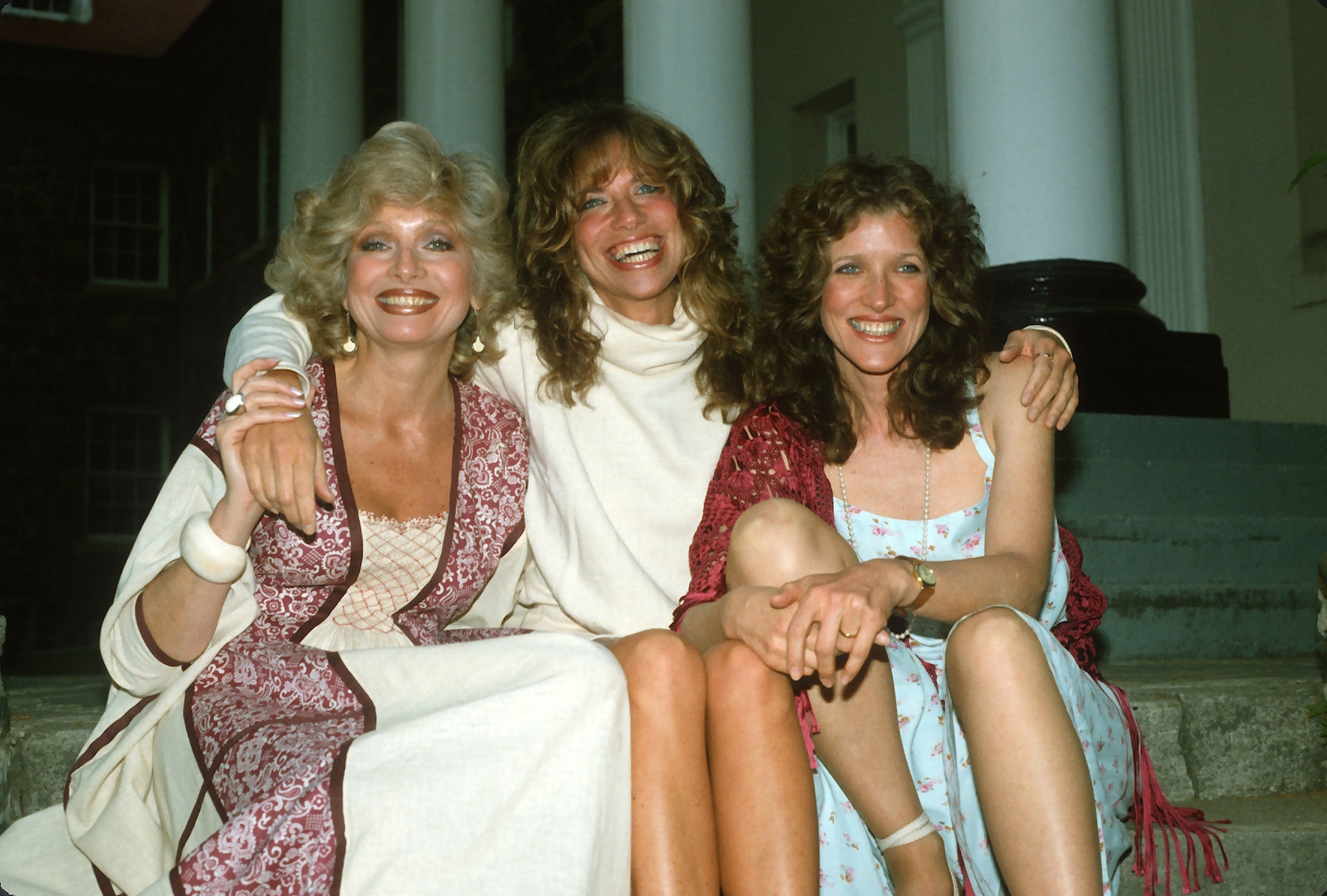 Joanna, Carly, and Lucy Simon pictured before their concert on May 12, 1982 in New York City ┃Source: Getty Images