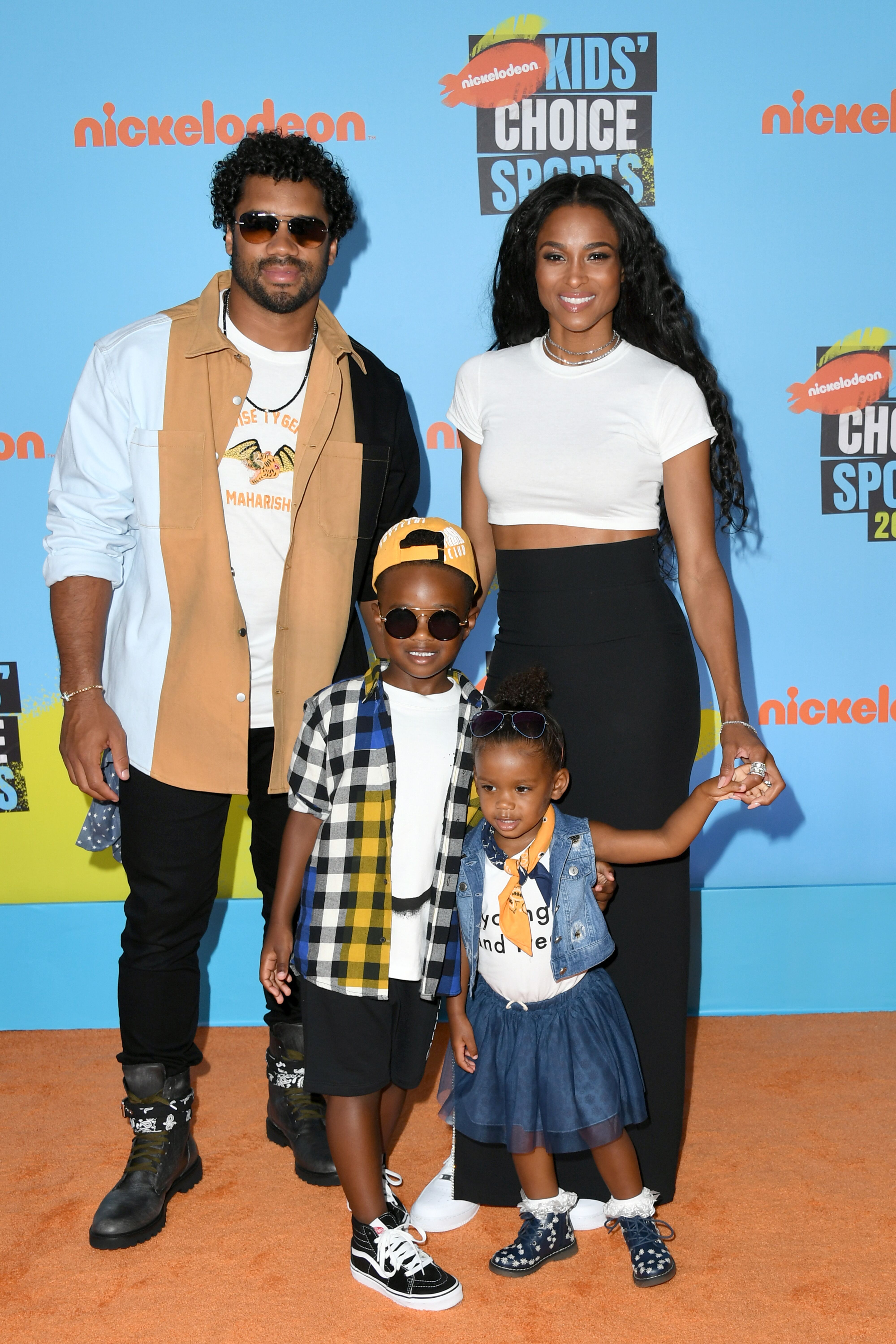 Russell Wilson & Ciara with Future Jr. and Sienna at Nickelodeon Kids' Choice Sports. | Source: Getty Images