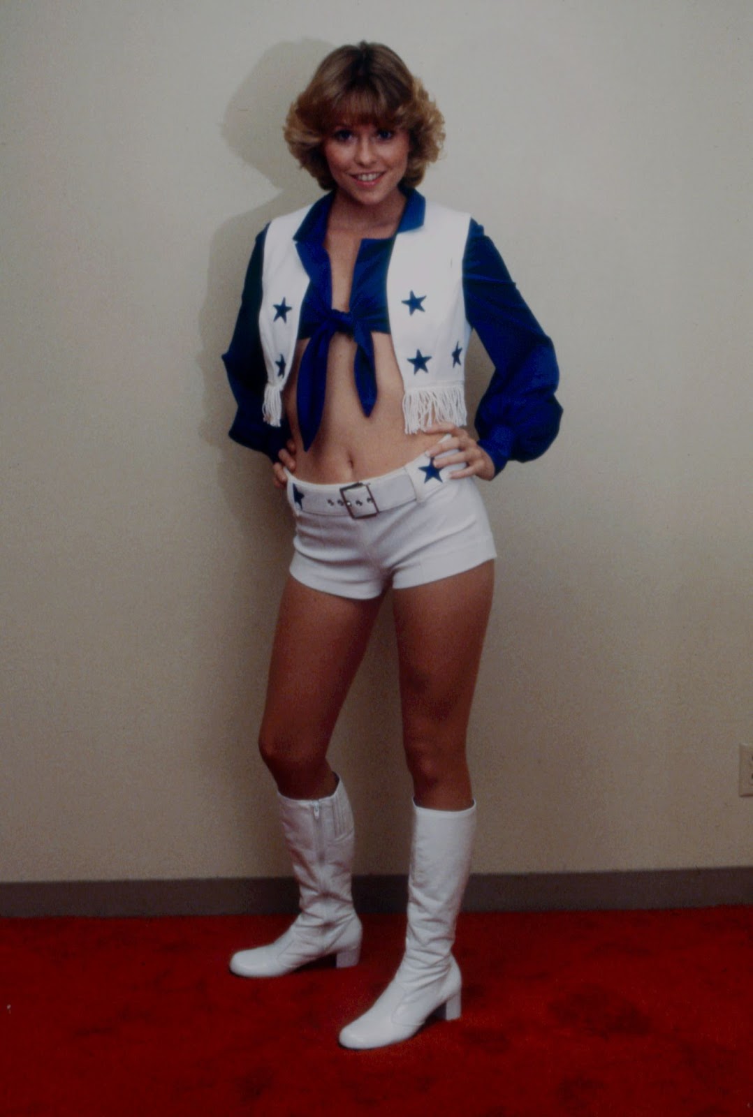 Lauren Tewes as a Dallas Cowboy cheerleader for the movie "Dallas Cowboy Cheerleaders" in 1979. | Source: Getty Images