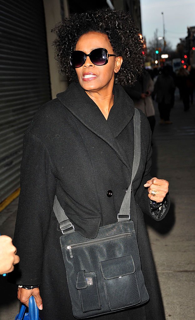 Janet Hubert is seen in New York City on January 28, 2016. | Photo: Getty Images