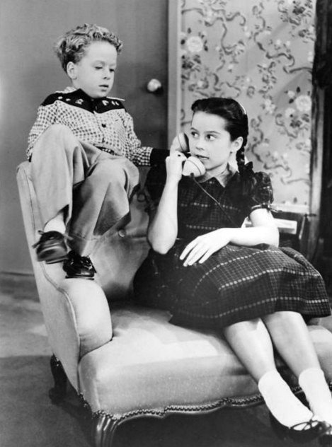 Sherry Jackson and Rusty Hamer in 1955 | Photo: Wikimedia Commons