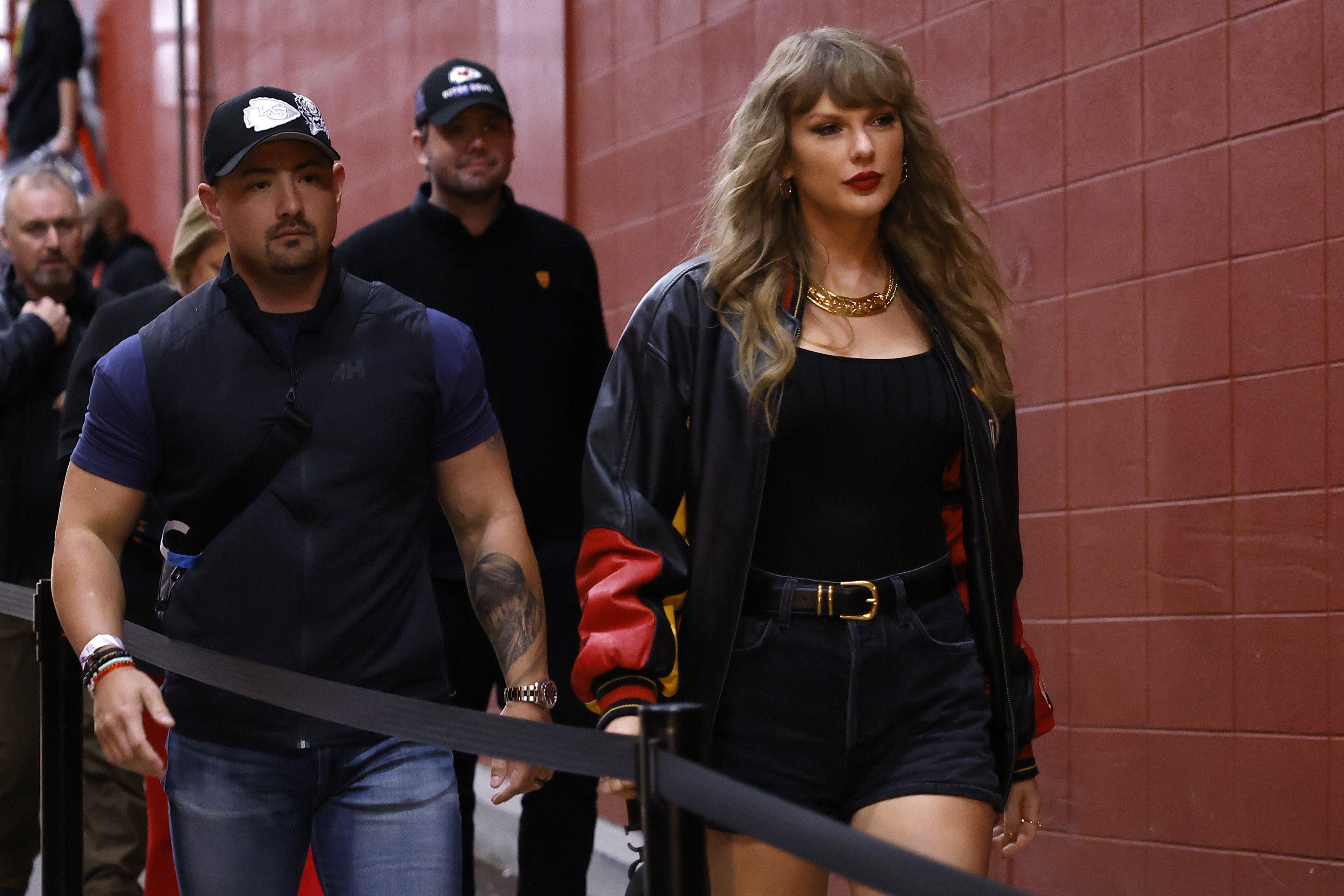 Taylor Swift arrives at GEHA Field at Arrowhead Stadium in Kansas City, Missouri, on November 4, 2024 | Source: Getty Images