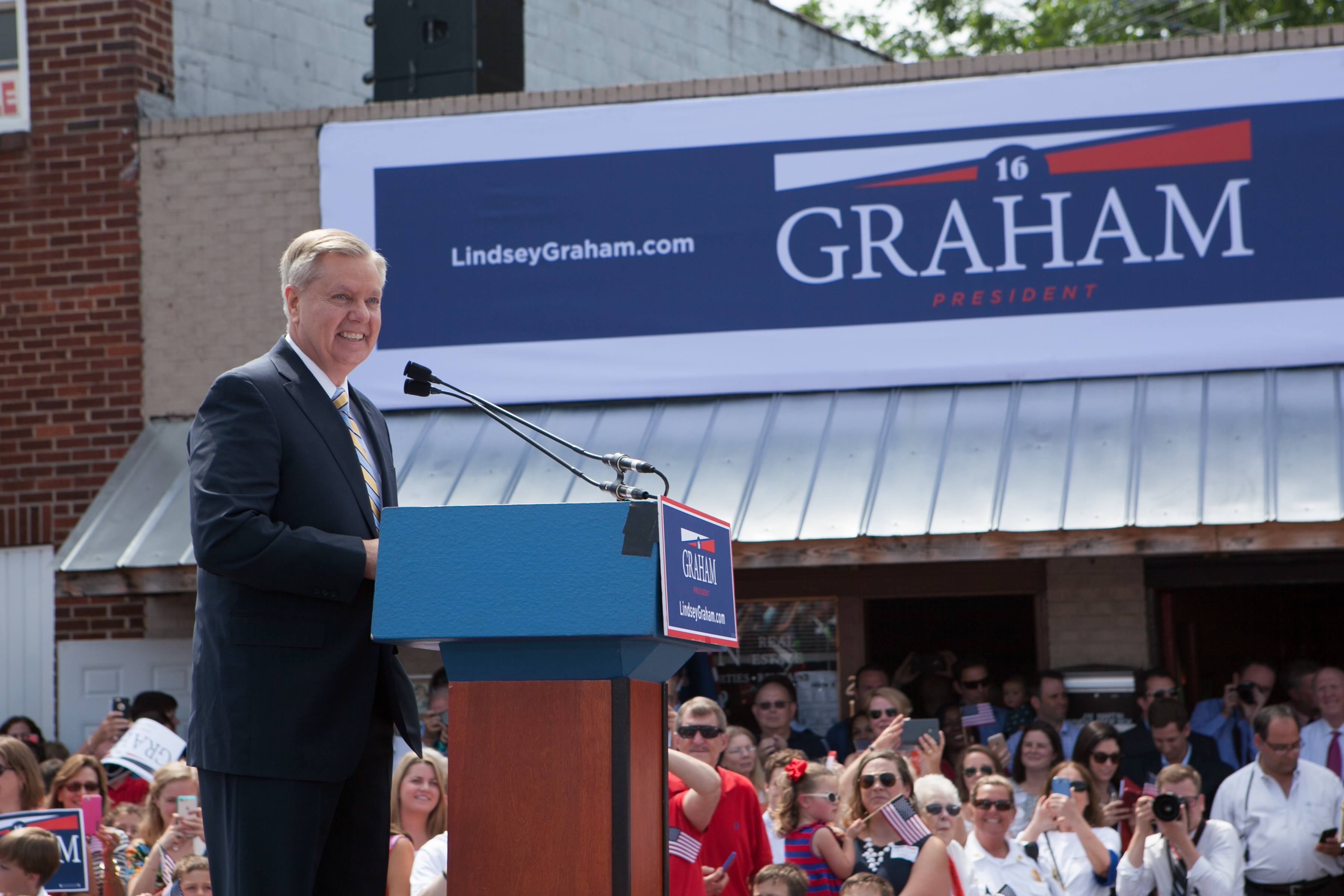 Going against Donald Trump, Lindsey Graham announces his campaign for president, stepping into the national spotlight as a Republican contender. Although his White House bid was short-lived, it marked one of the most ambitious moments of his political career. | Source: Getty Images