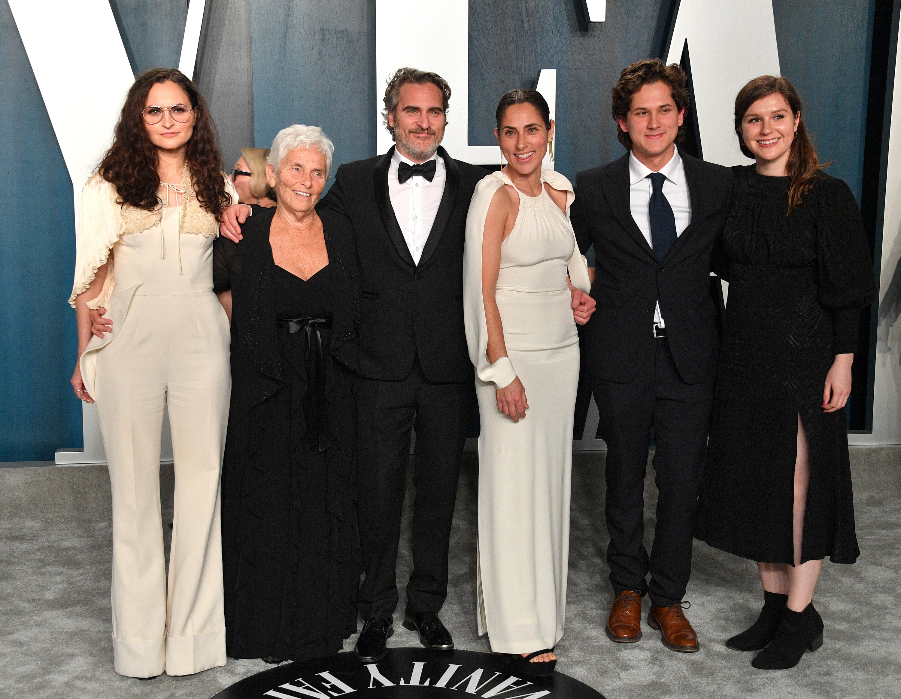 Rain Phoenix, Arlyn Phoenix, Joaquin Phoenix, Summer Phoenix and guests attend the 2020 Vanity Fair Oscar party at Wallis Annenberg Center for the Performing Arts on February 09, 2020, in Beverly Hills, California. | Source: Getty Images