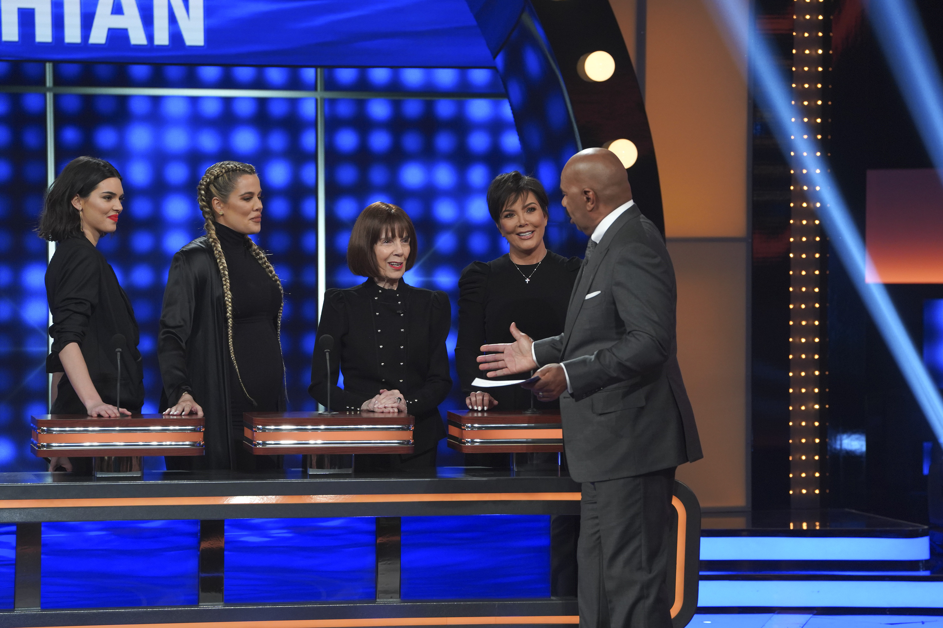 In 2018, MJ stood proudly alongside her famous family during a memorable game show appearance. The beloved matriarch brought her signature charm and wit to a special episode of ABC's "Celebrity Family Feud." | Source: Getty Images
