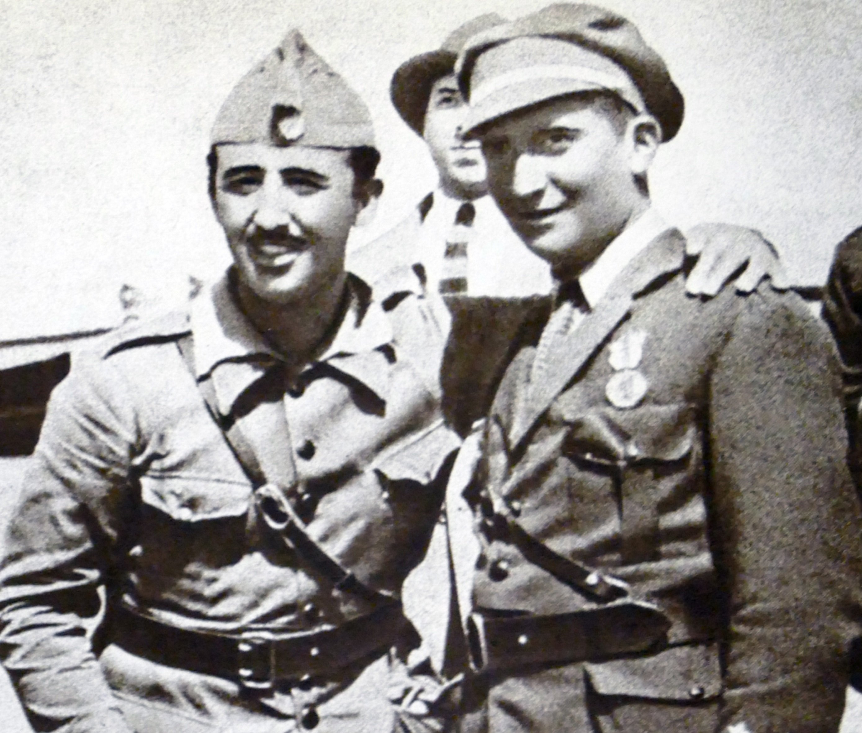 Francisco Franco con su hermano, Ramón Franco. Marruecos. 1925. | Foto: Getty Images