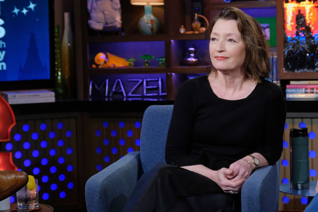 Lesley Manville on "Watch What Happens Live With Andy Cohen" on February 20, 2020  | Photo : Getty Images