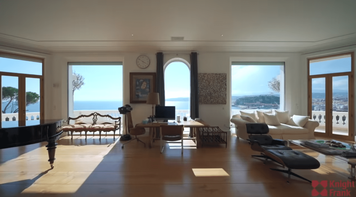Sean Connery and Micheline Roquebrune's living space showcasing the abode's ocean view. / Source: YouTube/@KnightFrank