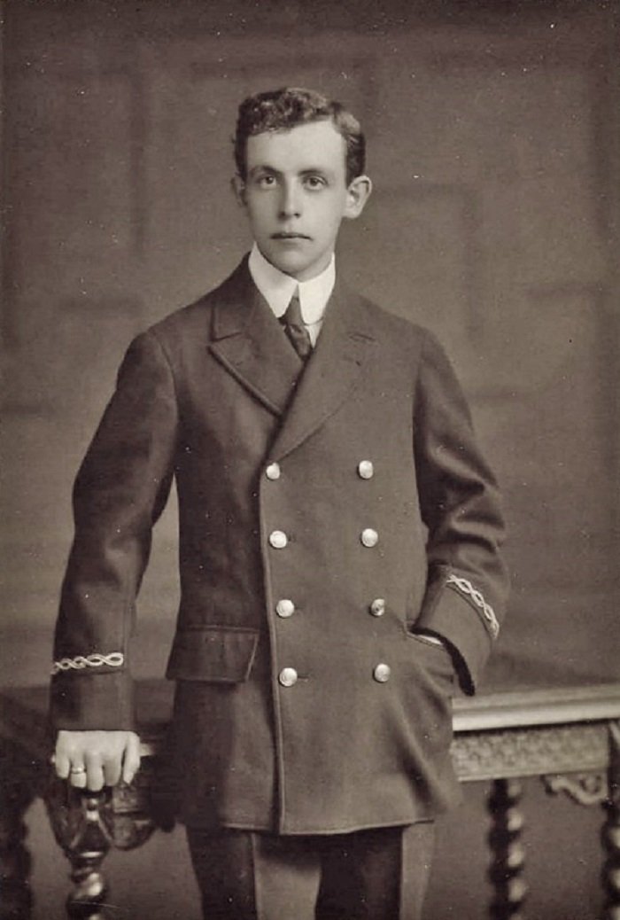 Harold Bride posing for a picture in April 1912 I Image: Wikimedia Commons