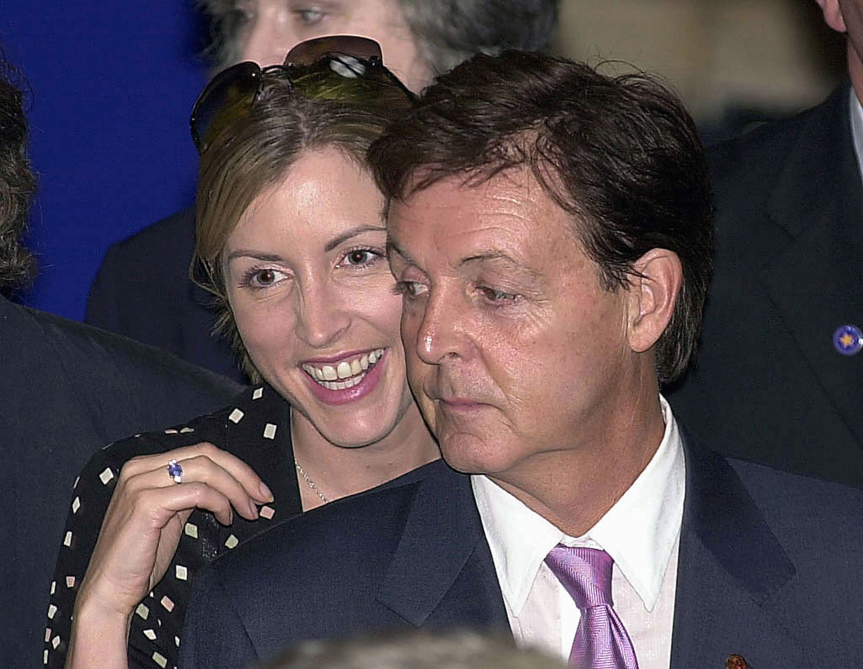 Paul McCartney and Heather Mills at the Walker Art Gallery in Liverpool on July 25, 2002 | Source: Getty Images