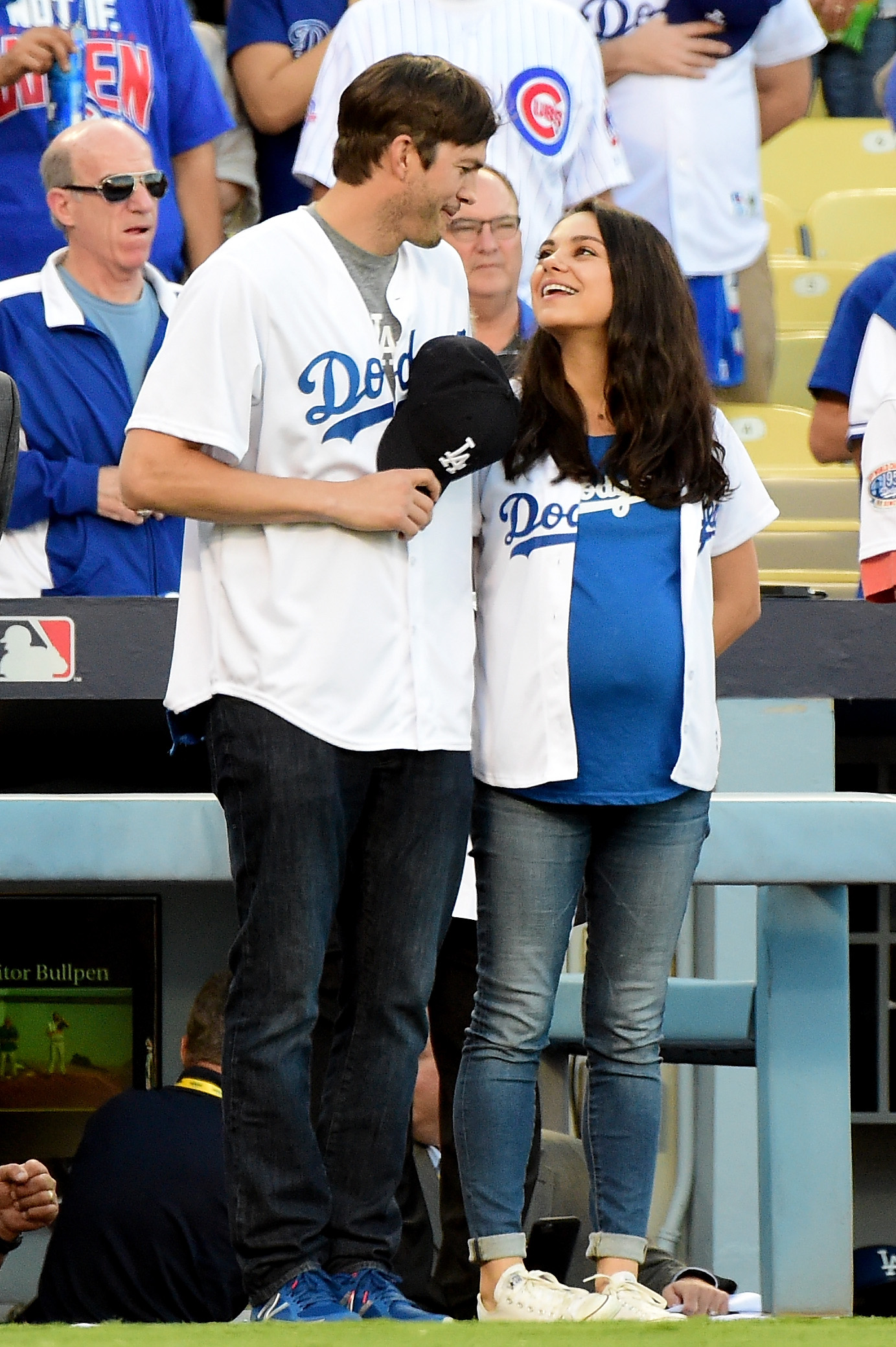 Ashton Kutcher and Mila Kunis before game four of the National League Championship Series against the Chicago Cubs at Dodger Stadium in Los Angeles, California on October 19, 2016 | Source: Getty Images